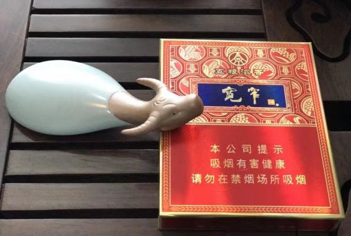 宽窄（五粮浓香·中支）品吸：包装雍容华贵 爆珠加持烟酒融合 烟气饱满香气醇厚